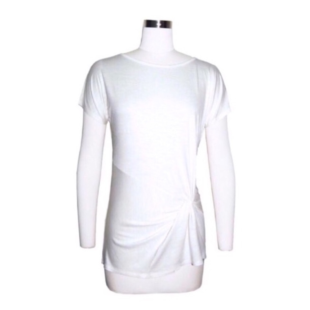 Loveappella | Twist-Front Ivory Top
